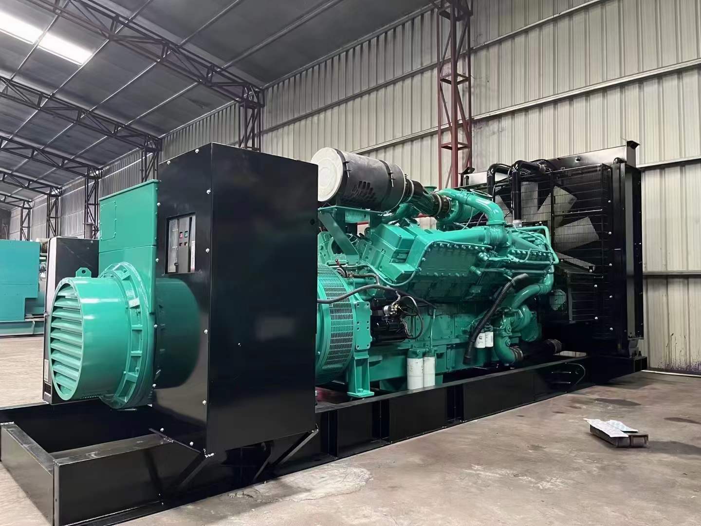 武江如何评估无功补偿装置的性能和效果？