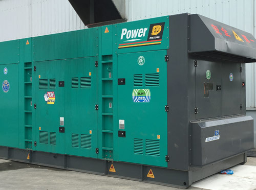 武江升级发电机组的过程中需要注意哪些安全事项？