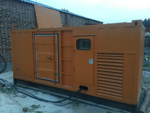 武江发电机组长期使用中，电缆线的敷设路径有哪些要求？